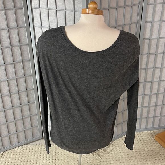 Om and Ah Long Sleeve ‘Hug Dealer’ long sleeve T shirt in Women’s small. - Picture 2 of 6